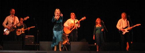 8th April, 2006 performing 'I Want You'